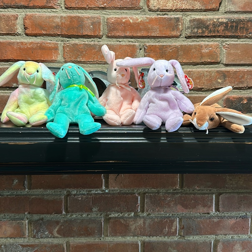 Vintage Hoppy Beanie Baby Set plus Ears & Hippie